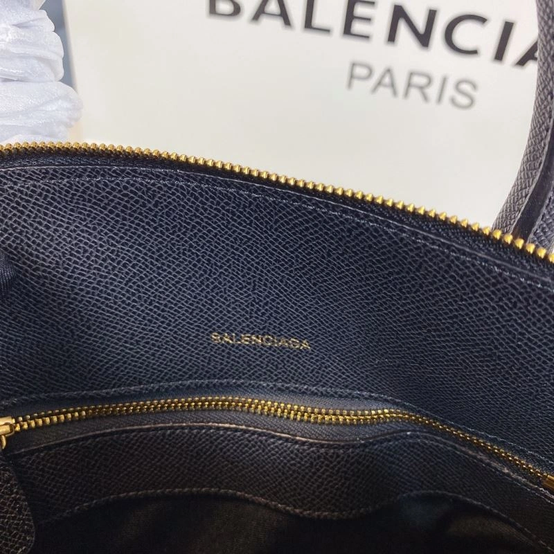 Balenciaga Trend-Defying Oversized Letter Shell Bag Upgraded 75224