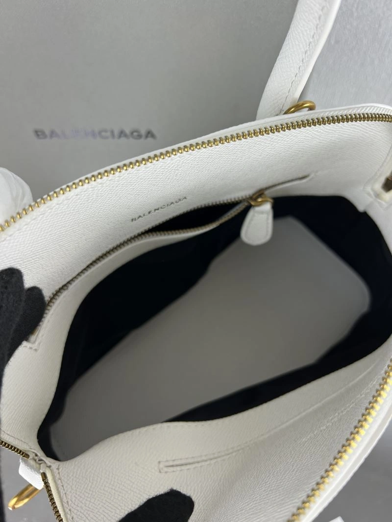 Balenciaga Trendsetter Oversized Shell Bag - Limited Edition S OdorResistant 78293