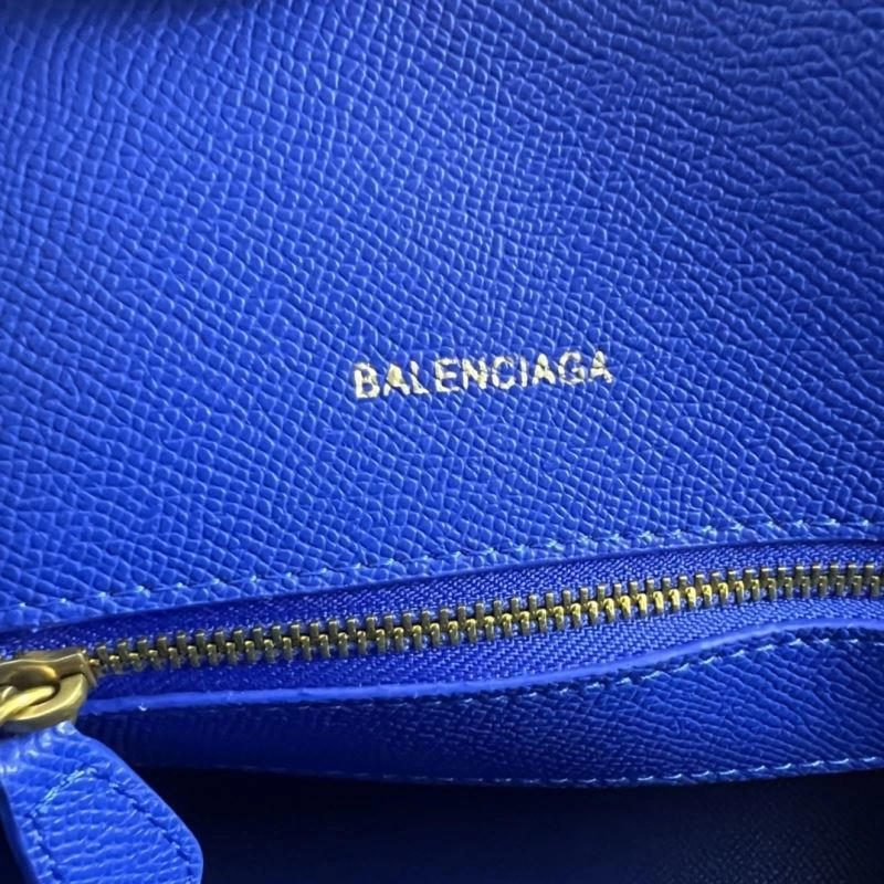 Balenciaga Trendsetter Shell Bag - Limited Edition S Size UrbanStyle 78299