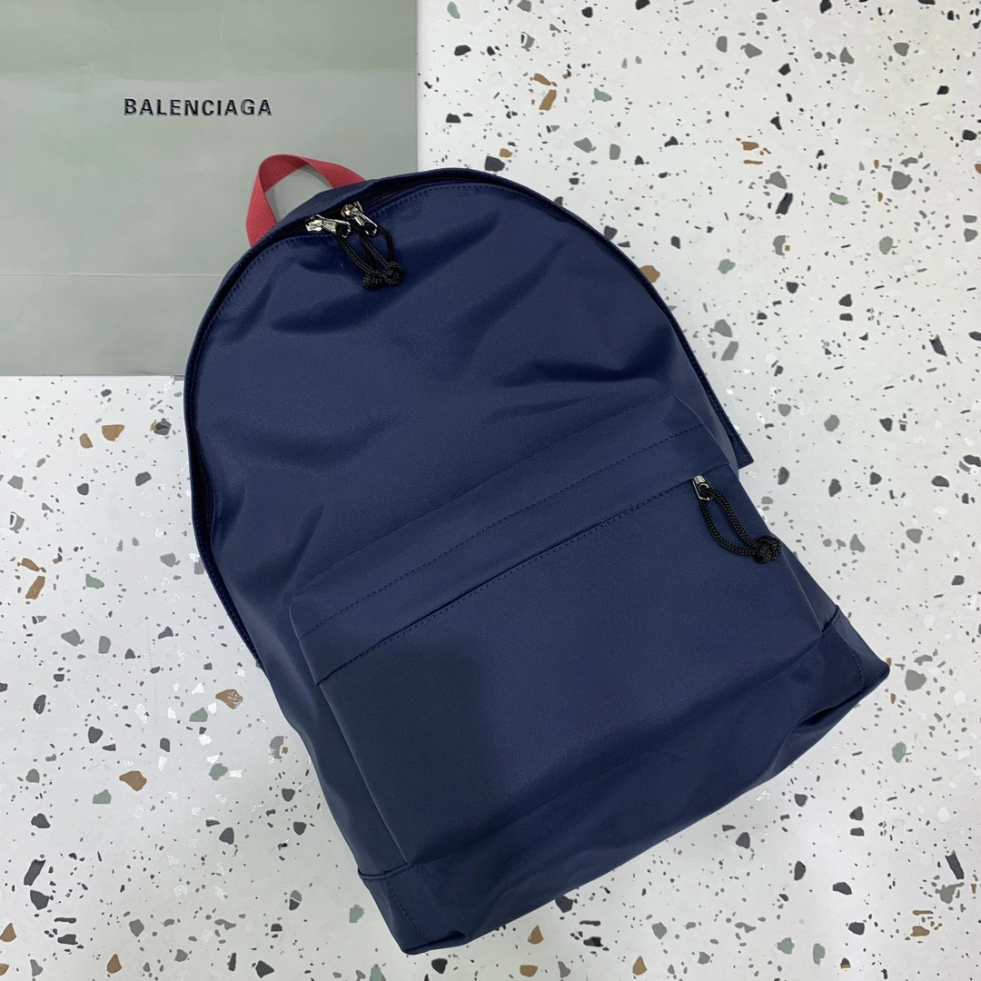 Balenciaga  Minimalist Backpack - High-End Fashion for All Thermal 64694