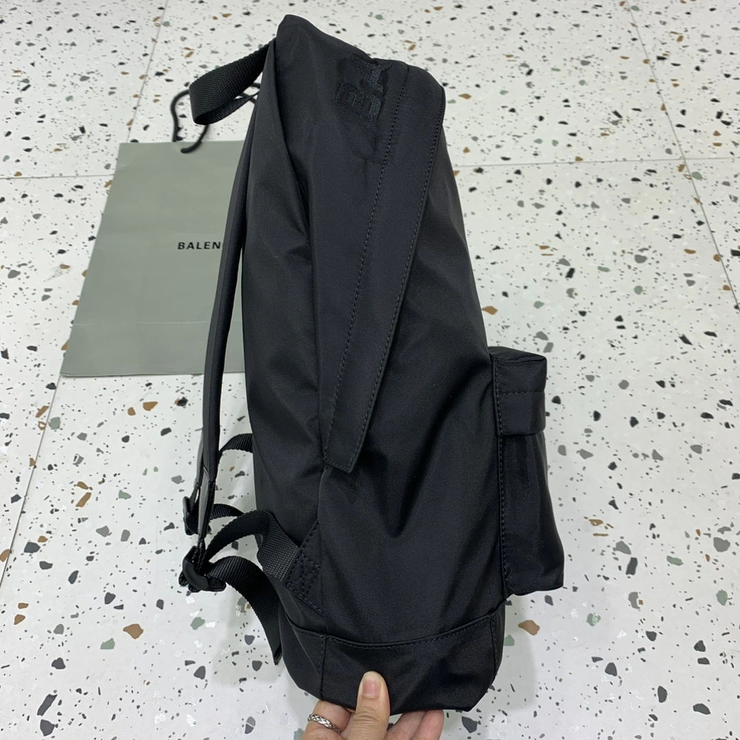Balenciaga  Minimalist Backpack - Unisex High-End Street Style Compact 64703