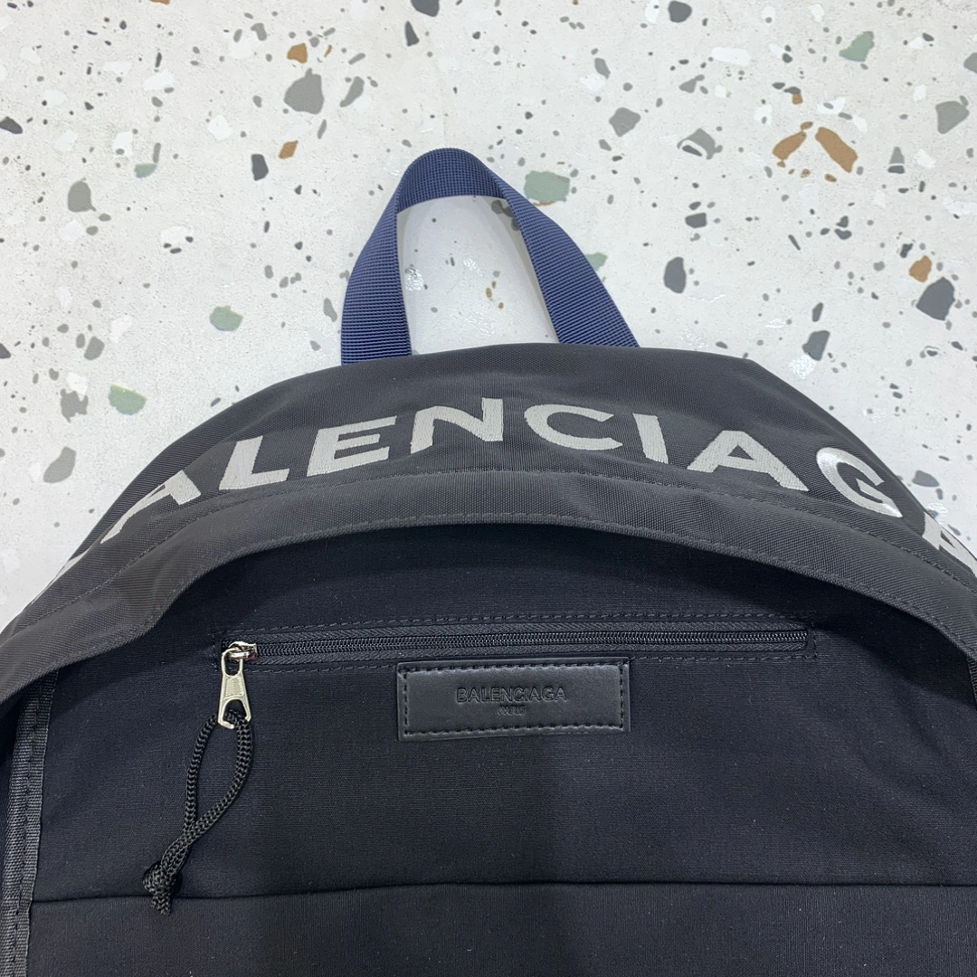 Comfortable Balenciaga  Minimalist Unisex Backpack for Fashion Enthusiasts 64731