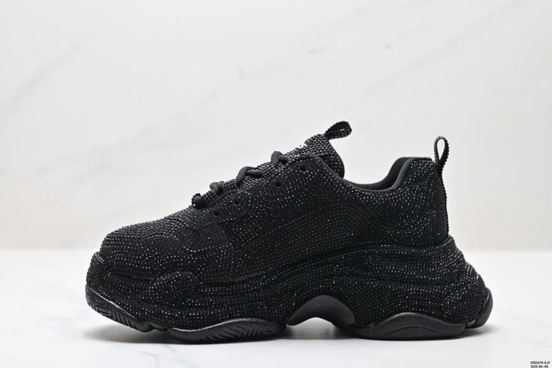 Effortless Balenciaga Triple S Series Shoes 3852