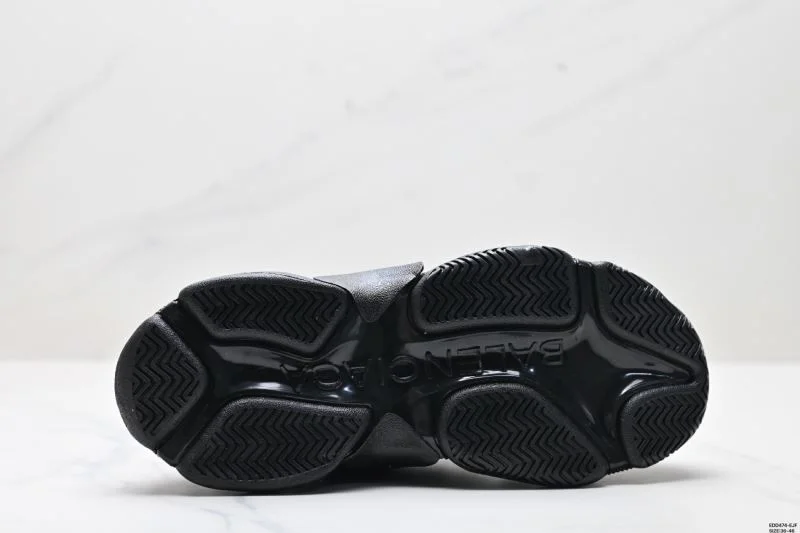 Effortless Balenciaga Triple S Series Shoes 3852