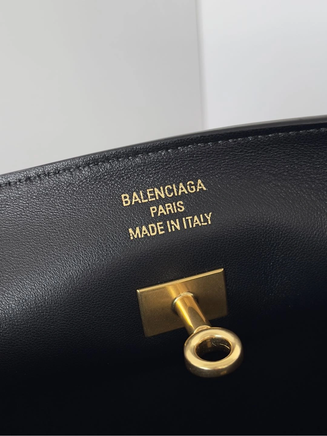 Balenciaga Urban  Air Series Adjustable Shoulder Bag GoAnywhere 60895