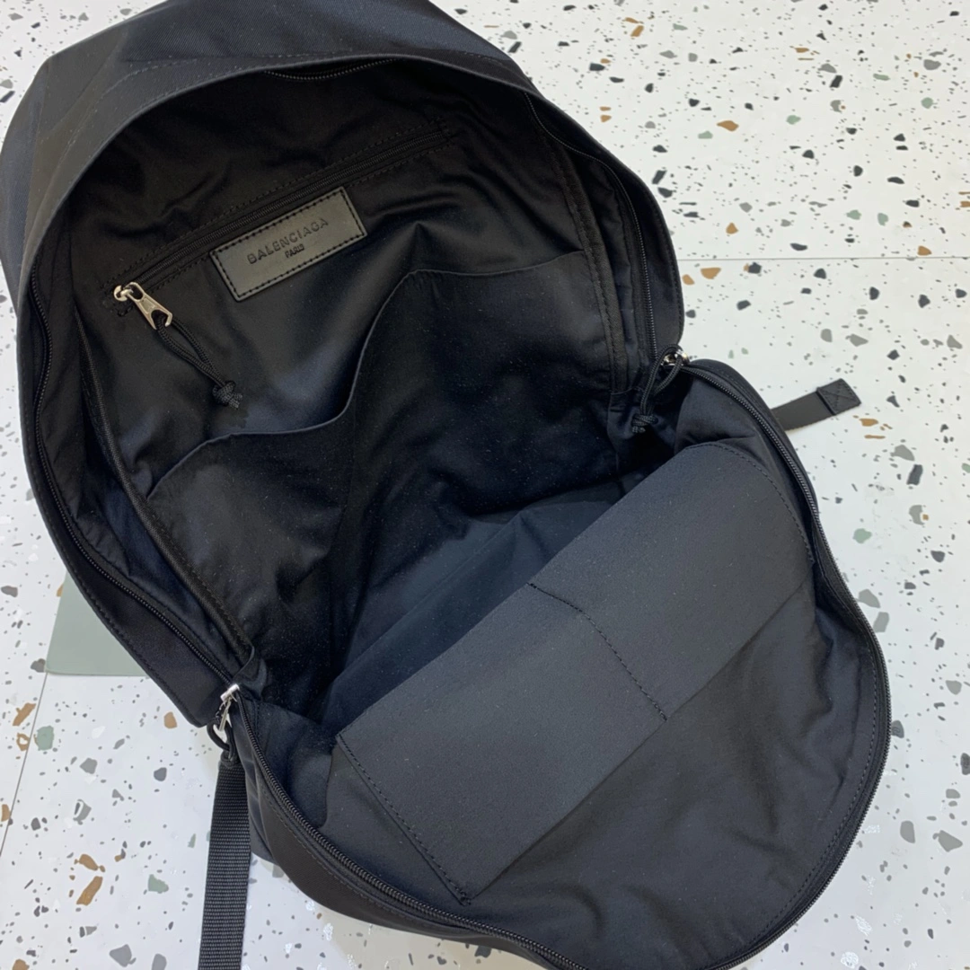 Balenciaga Urban Chic  Backpack for Trendsetters HighPerformance 64696