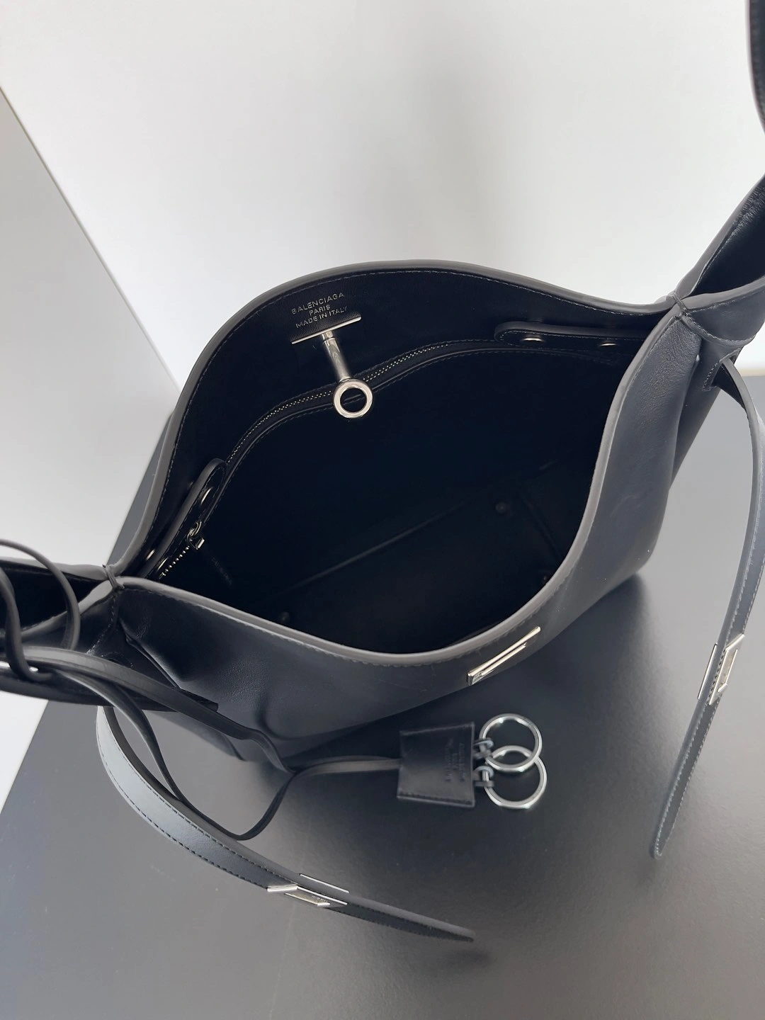 Balenciaga Urban Elegance Air Hobo Bag - Winter 2024 Collection Sophisticated 60968