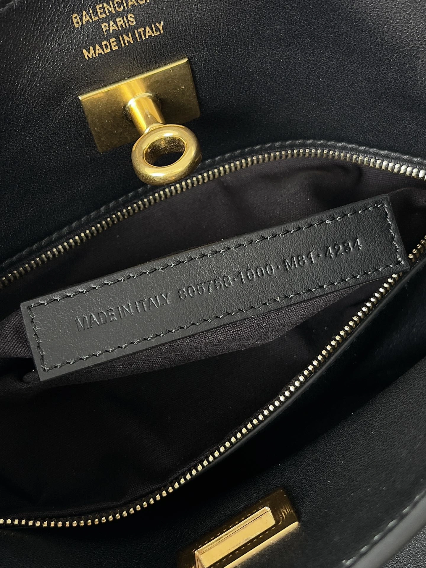 SunProtective Balenciaga Urban Elegance Air Series Shoulder Bag 60875