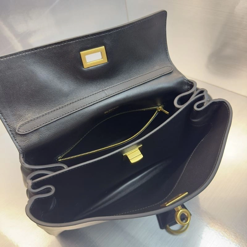 Sophisticated Balenciaga  Size Handbag Collection 69973