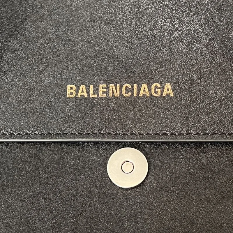 Vibrant Balenciaga Vintage Grungy Leather Everyday Bag - Model 38247