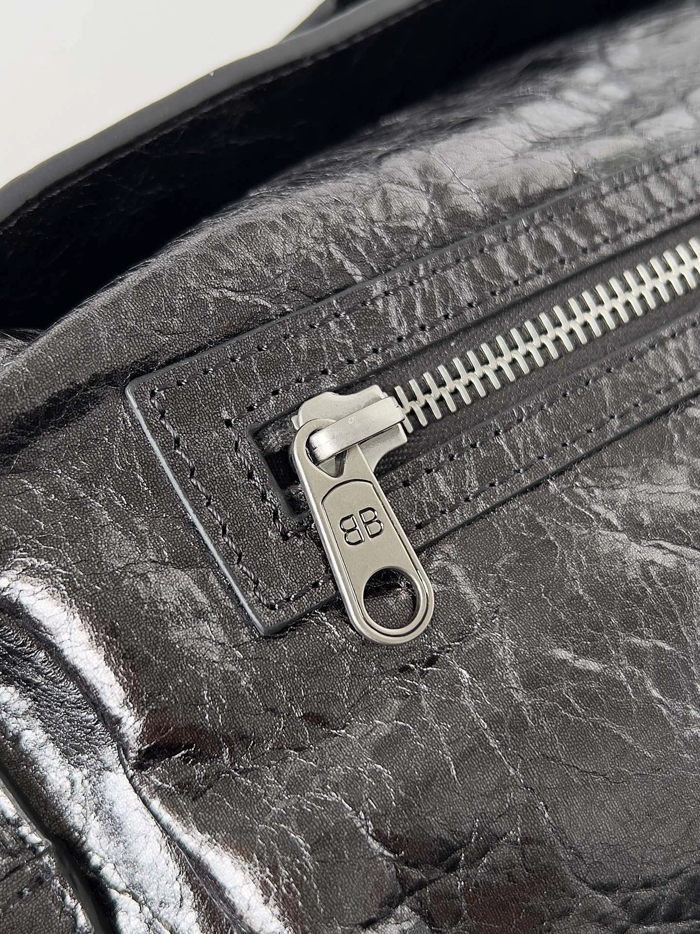 Balenciaga Vintage Lambskin Multi-Pocket Punk Shoulder Tote Bag TechFriendly 64702