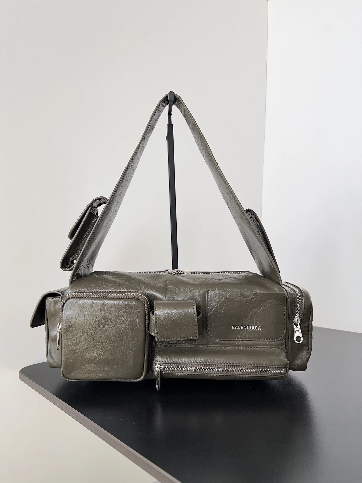 ZipUp Balenciaga Vintage Lambskin Street Style Multifunctional Shoulder Bag 64657