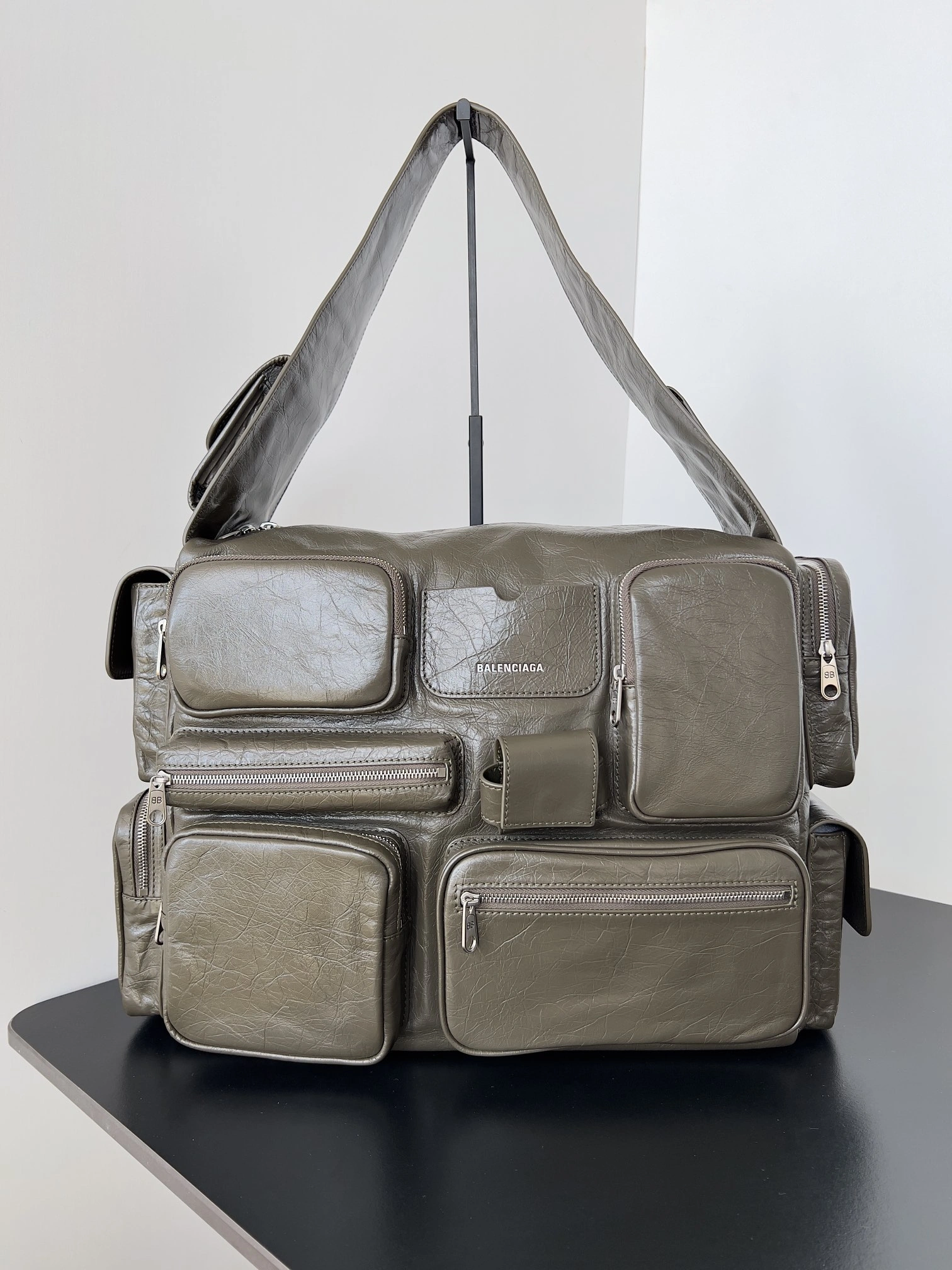 Stretchable Balenciaga Vintage Lambskin  Multi-Function Street Style Tote 64660