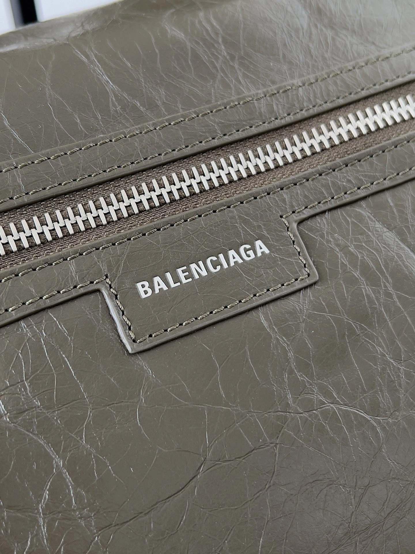 Stretchable Balenciaga Vintage Lambskin  Multi-Function Street Style Tote 64660