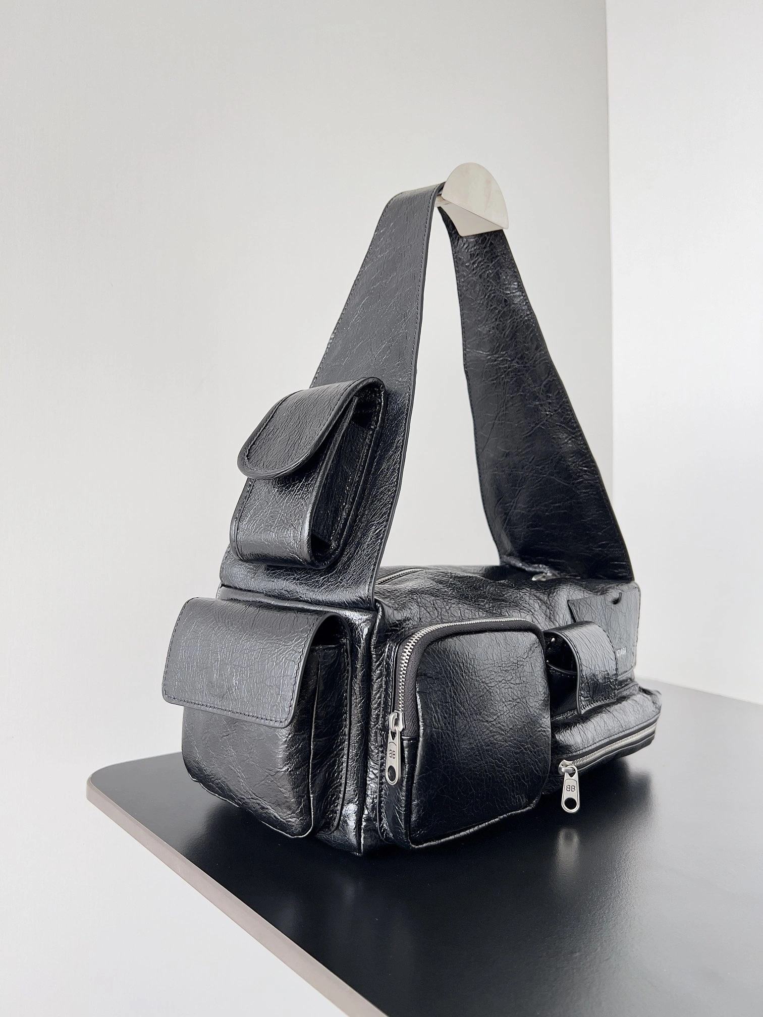 Balenciaga Vintage Workwear Sheepskin Punk Motorcycle Tote Bag Trendsetting 64664