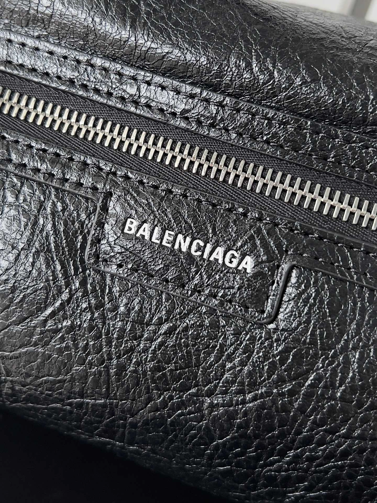 Balenciaga Vintage Workwear Sheepskin Punk Motorcycle Tote Bag Trendsetting 64664