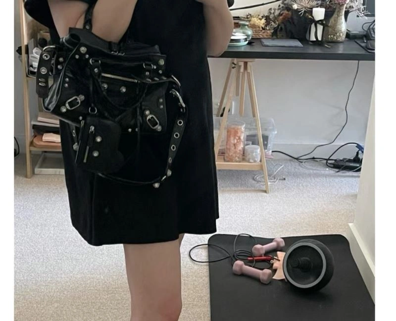 Balenciaga XS Le Cagole Neo City Handbag - Black Diamond Hardware Durable 78787