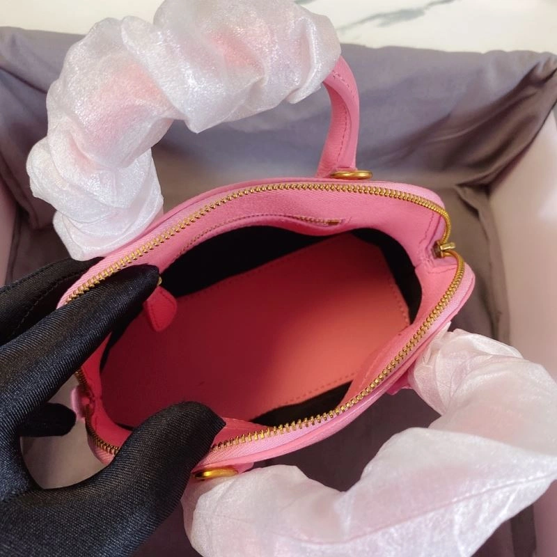 Balenciaga XXS Trend-Defying Oversized Letter Shell Bag Trendy 75235