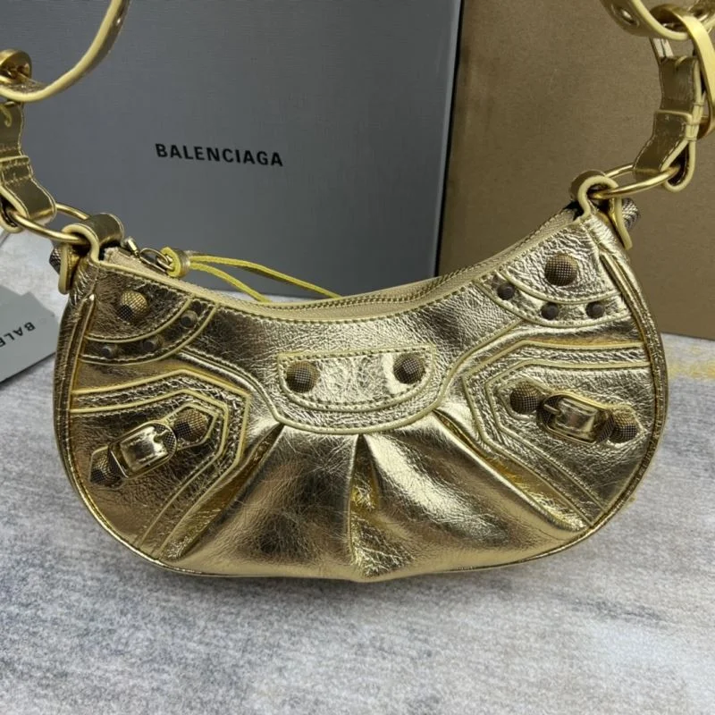 Stylish Balenciaga Xiaojin Retro Motorcycle-Inspired Half Moon Dumpling Bag 38351