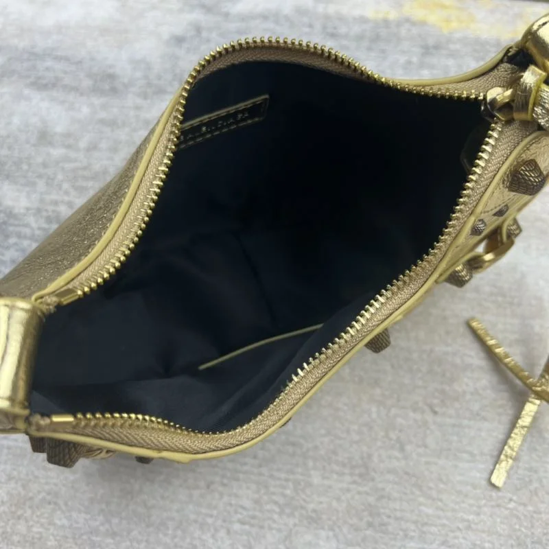 Stylish Balenciaga Xiaojin Retro Motorcycle-Inspired Half Moon Dumpling Bag 38351