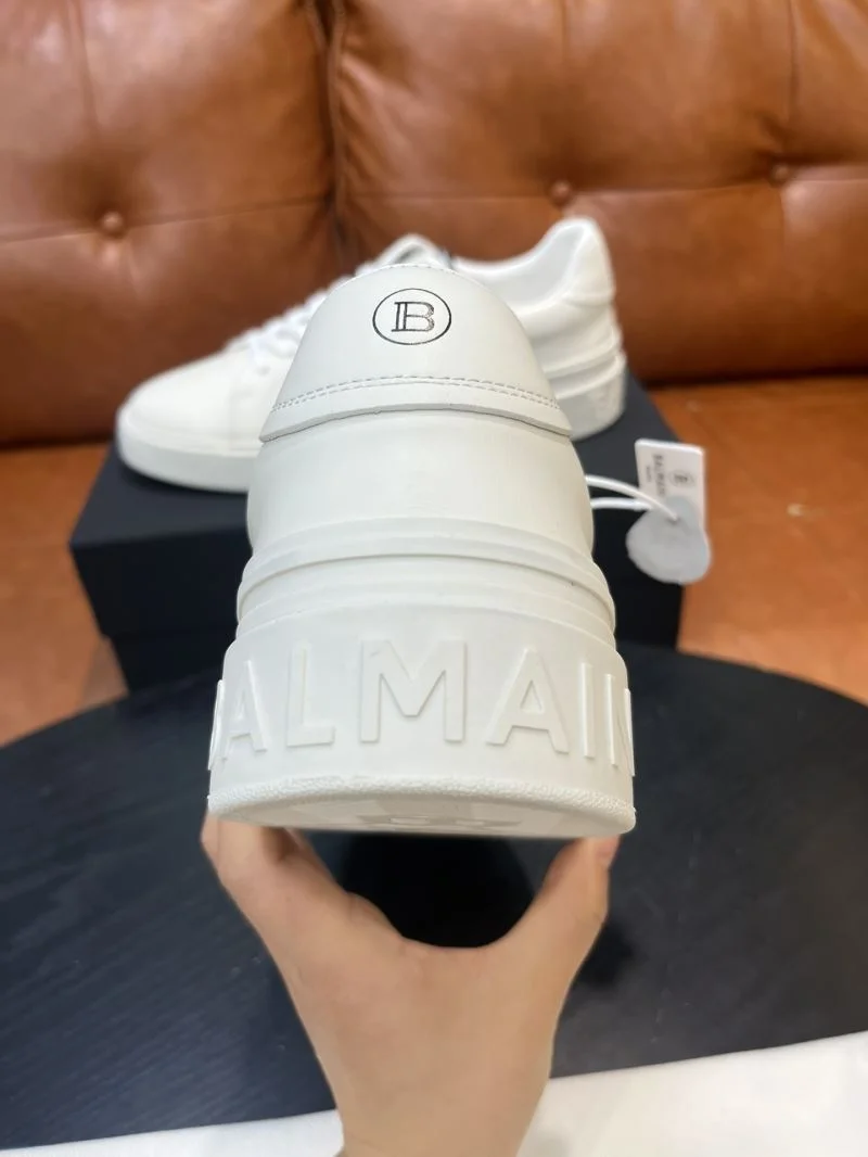 Versatile Balmain Shoes 5382