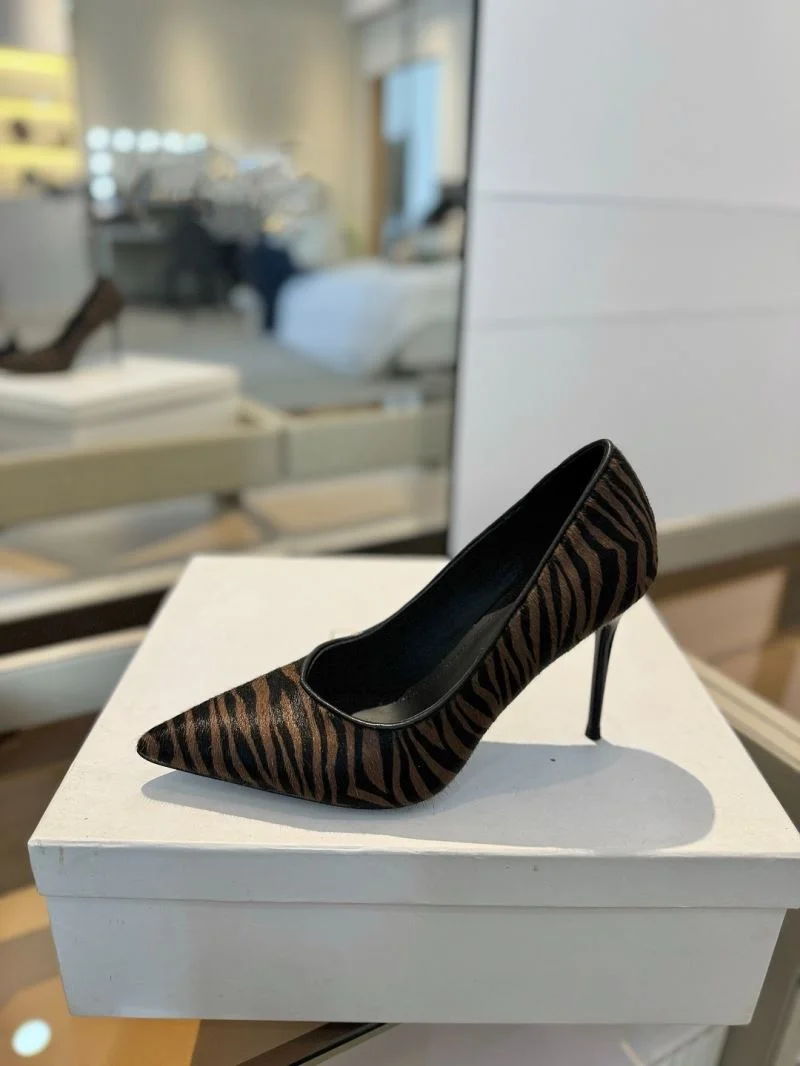 Trendsetting Balmain Shoes 10494