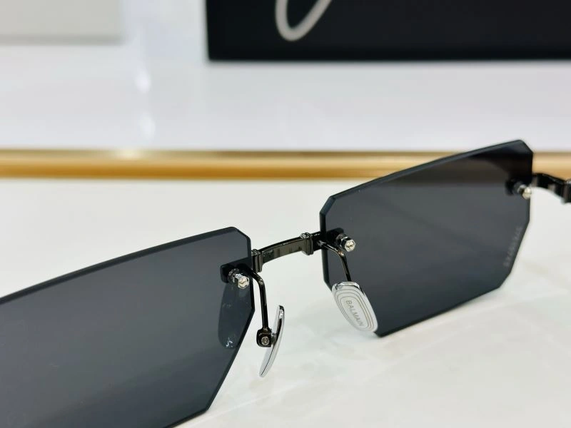 Elegant Balmain Sunglasses 277015