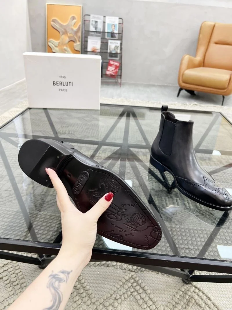 Versatile Berluti Boots 5306