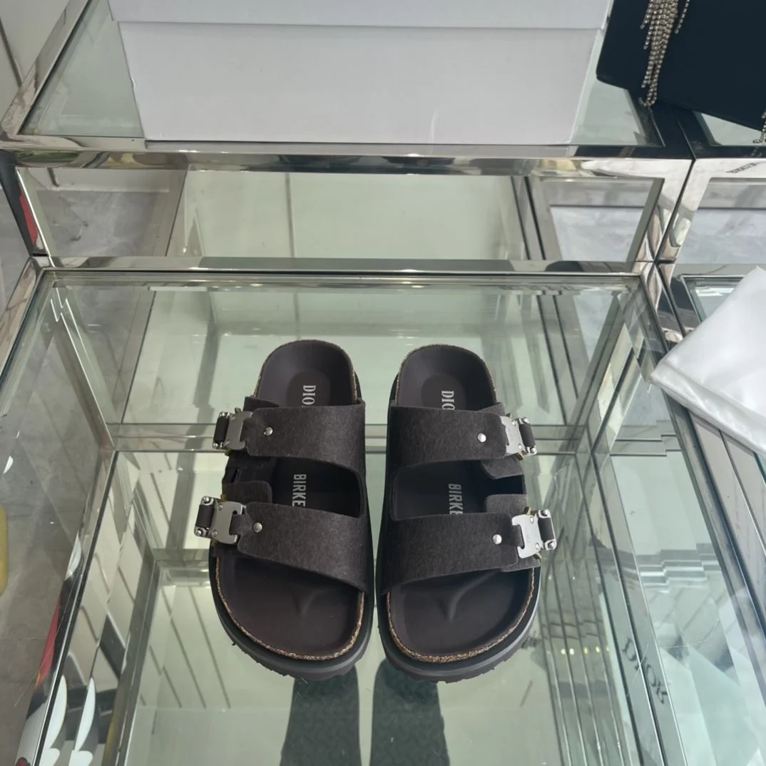 Birkenstock Sandals Fashionable 8339