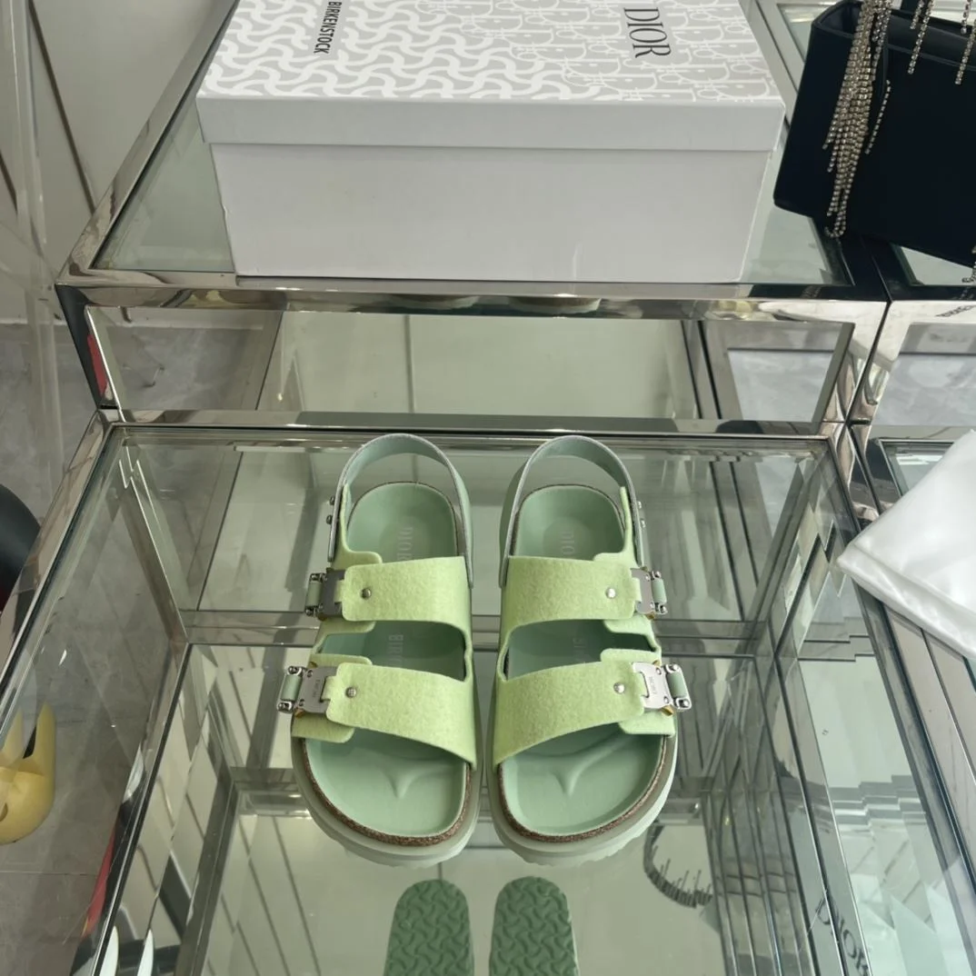 UrbanChic Birkenstock Sandals 8332