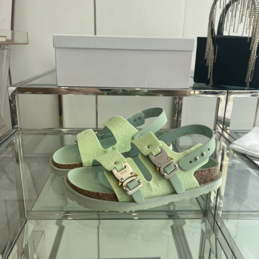 UrbanChic Birkenstock Sandals 8332