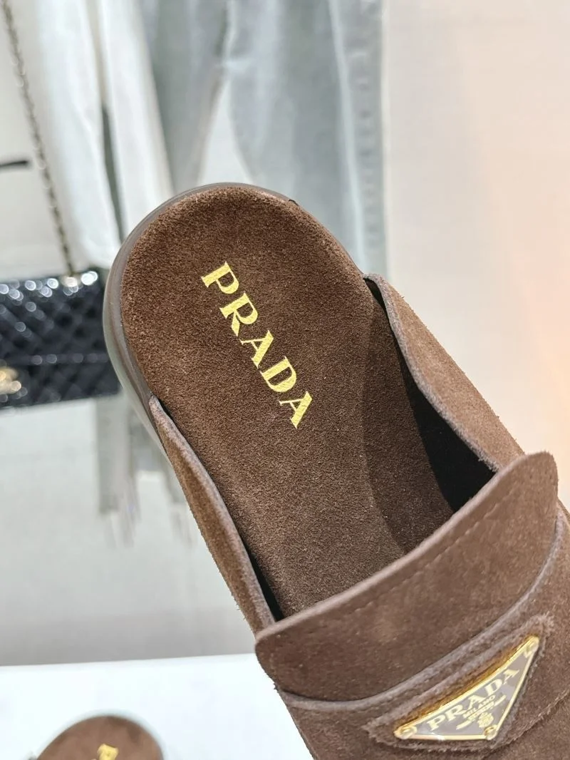 WrinkleFree Birkenstock Sandals 6750