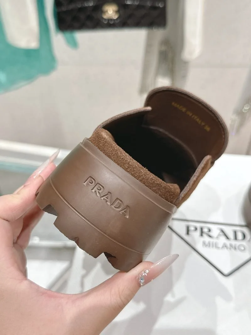 WrinkleFree Birkenstock Sandals 6750
