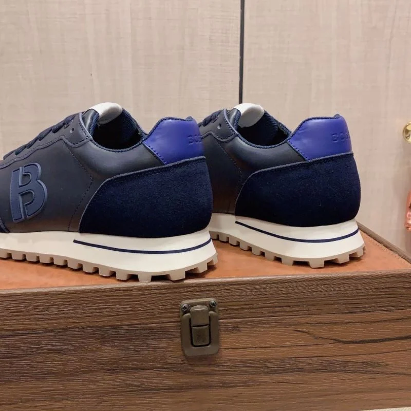 Boss Shoes MoistureWicking 5226
