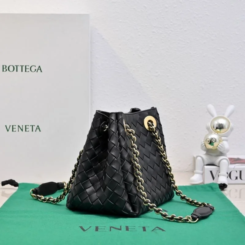 Lightweight Bottega Veneta Bucket Bags 51961