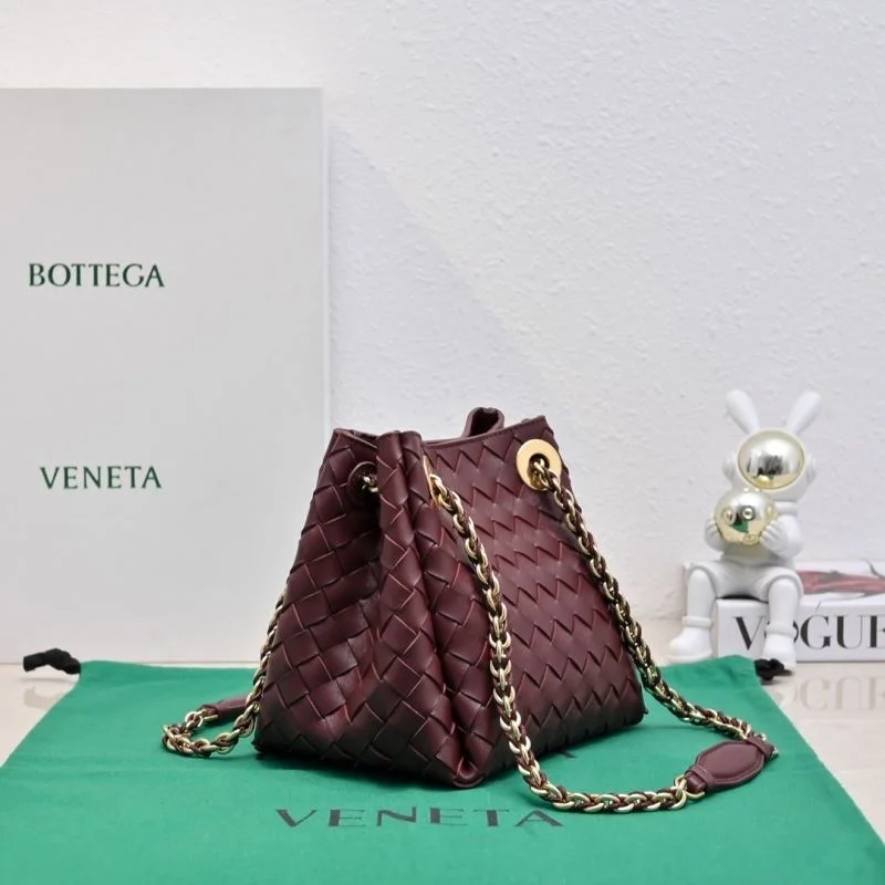 Bottega Veneta Bucket Bags Trendsetting 51957