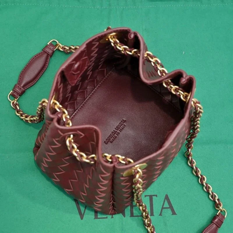 Bottega Veneta Bucket Bags Trendsetting 51957