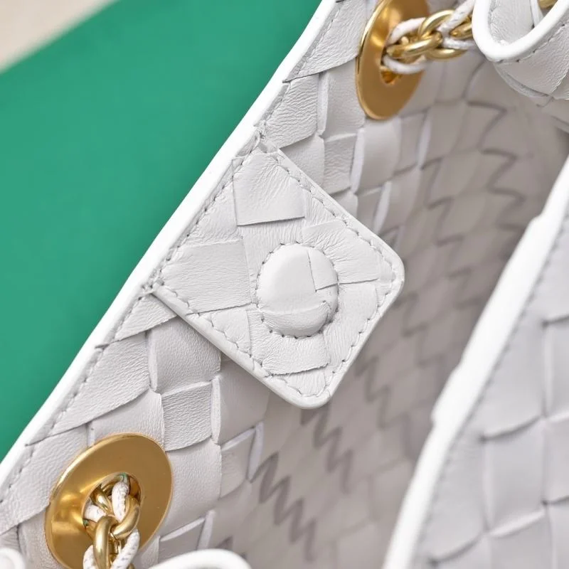 Seasonal Bottega Veneta Bucket Bags 52075
