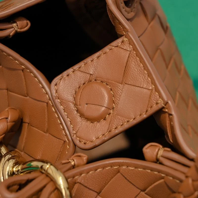 Bottega Veneta Bucket Bags Breathable 51951