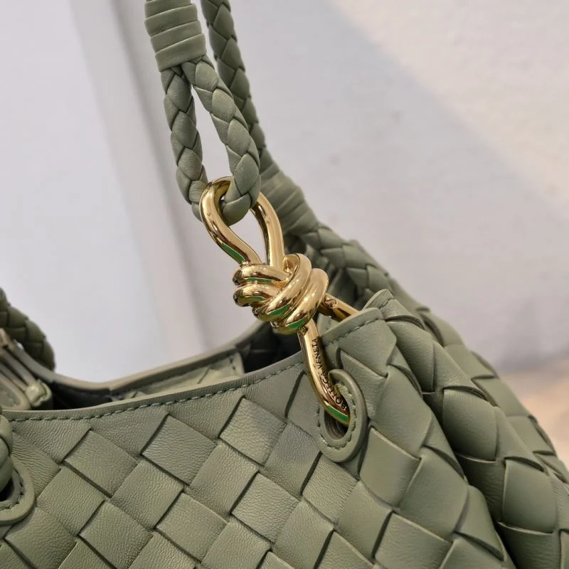 Trendy Bottega Veneta Bucket Bags 51995