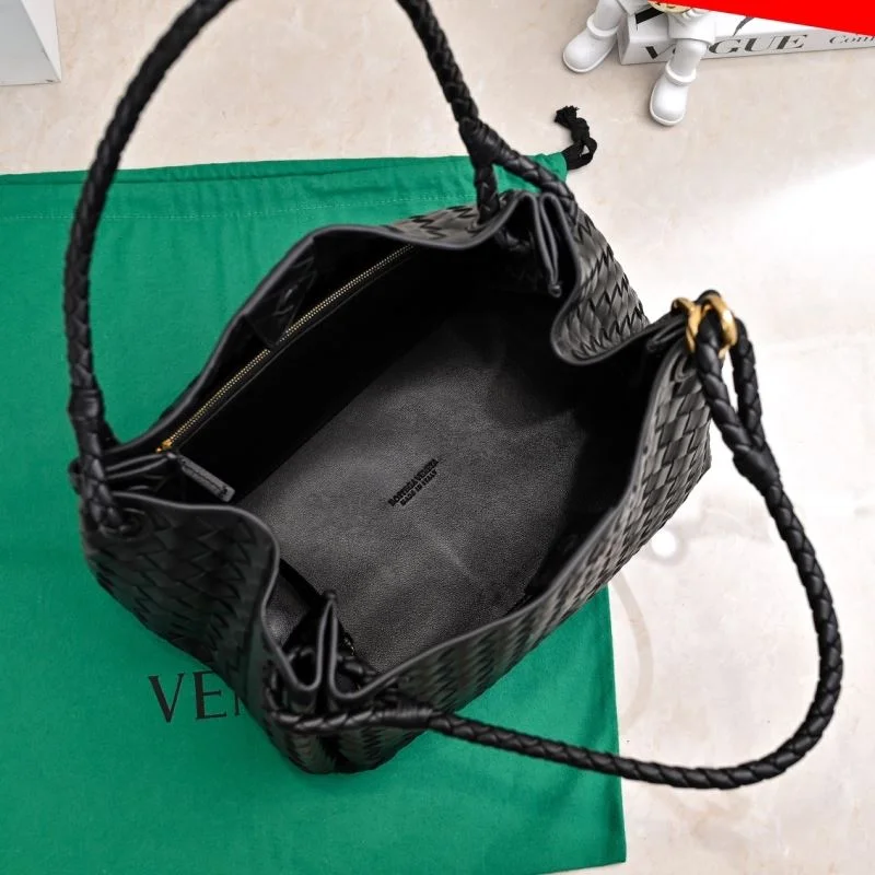 Sleek Bottega Veneta Bucket Bags 51950