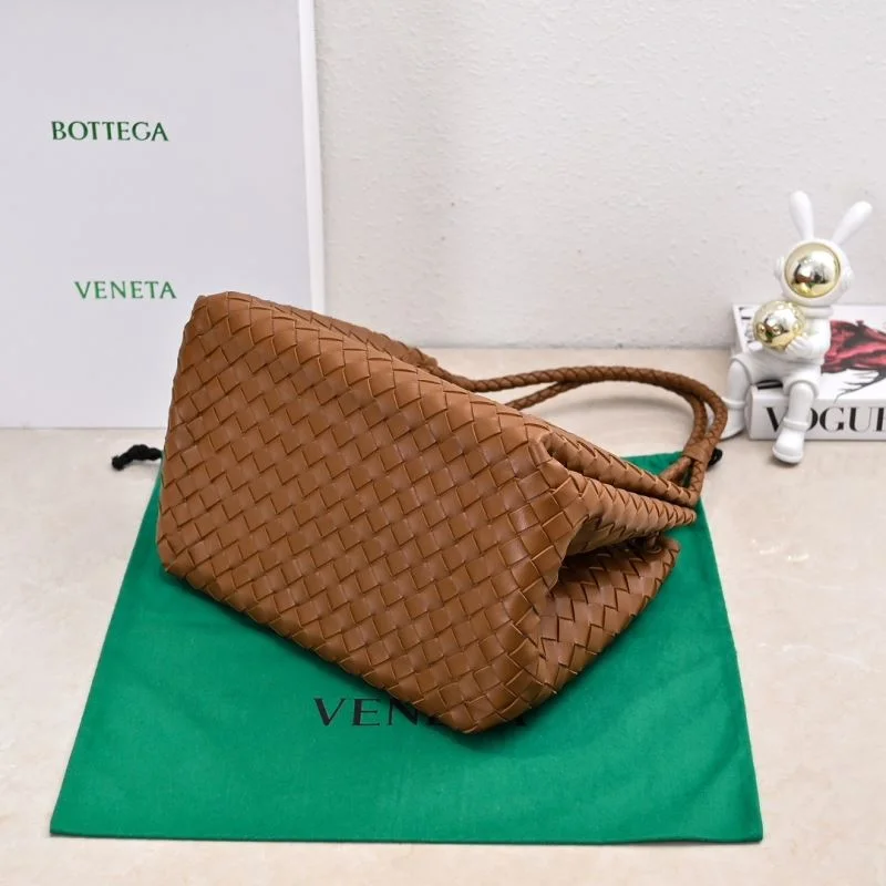 Refined Bottega Veneta Bucket Bags 51945