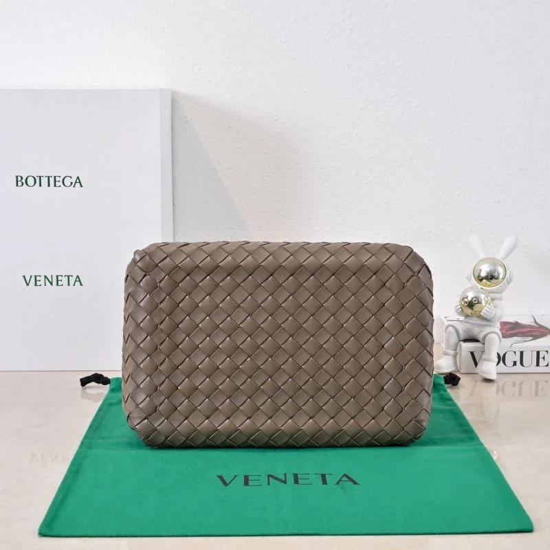 Sleek Bottega Veneta Bucket Bags 51979