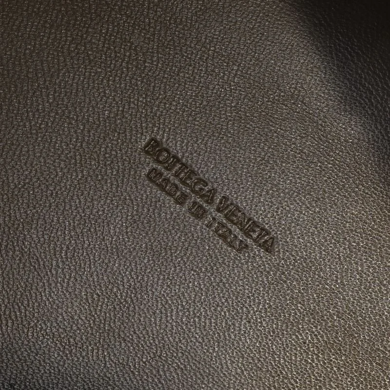 Sleek Bottega Veneta Bucket Bags 51979