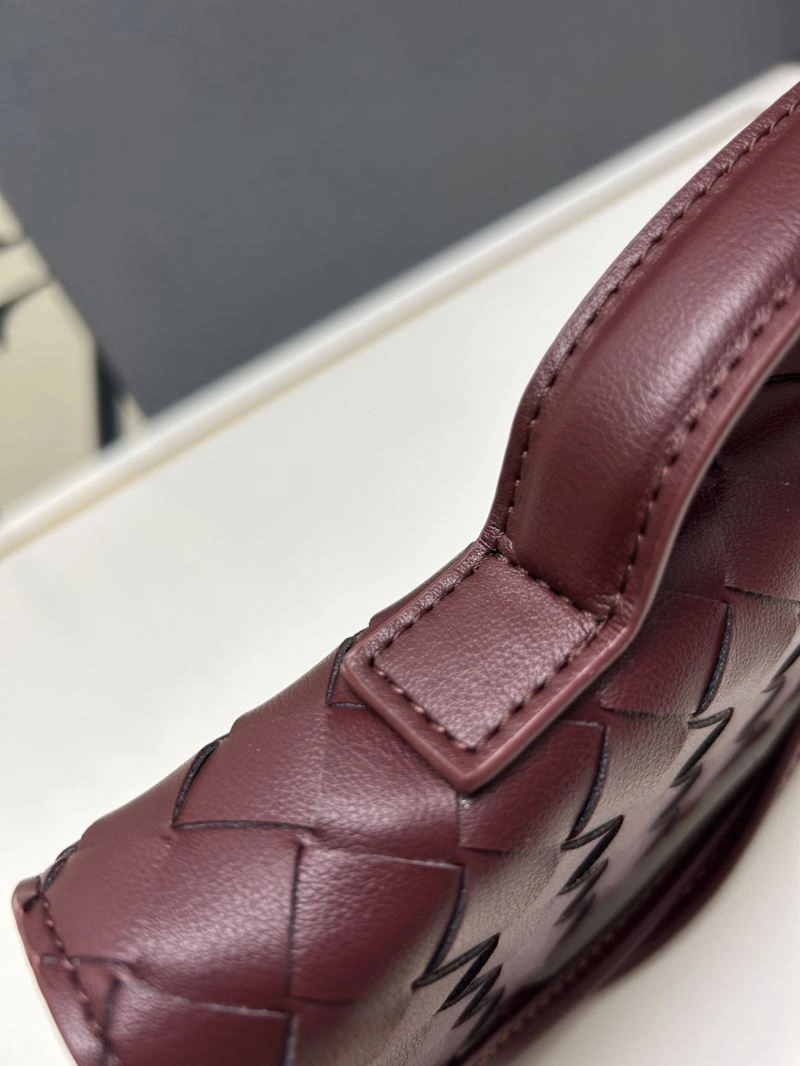 OdorResistant Bottega Veneta Clutch Bags 78935