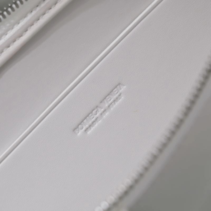 Sustainable Bottega Veneta Clutch Bags 68124