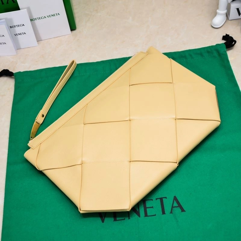 TravelReady Bottega Veneta Clutch Bags 67905