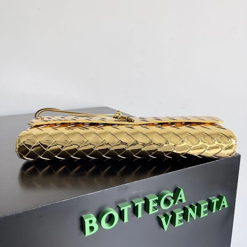 WaterResistant Bottega Veneta Clutch Bags 67909