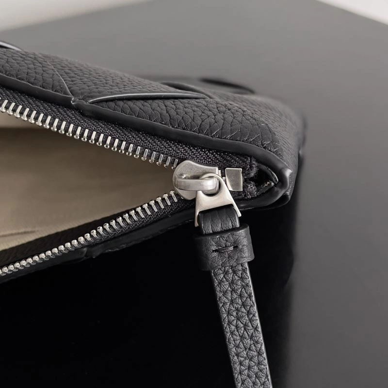 Bottega Veneta Clutch Bags Resilient 67300