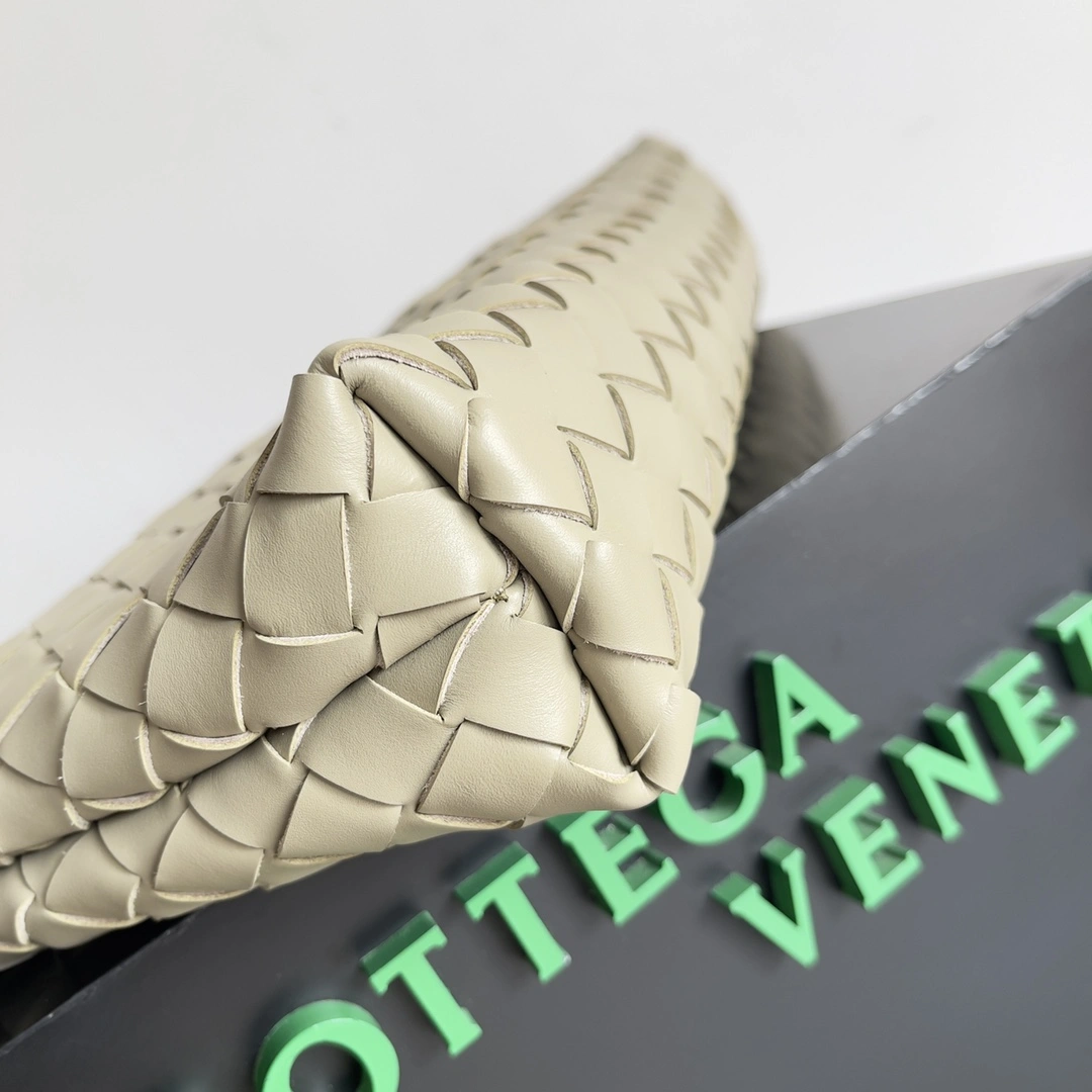 Bottega Veneta Clutch Bags EyeCatching 67761